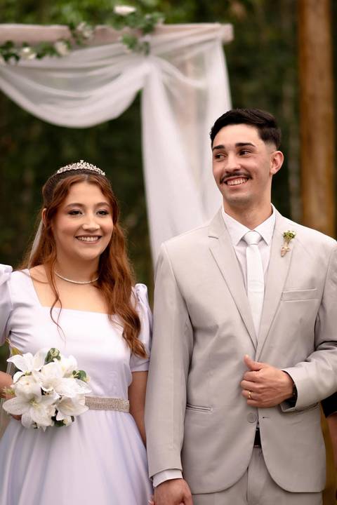 As melhores ideias e inspirações criativas de fotos de casamento registradas por fotógrafos profissionais de eventos da empresa Criativus Foto e Vídeo no Espaço Serra Garden'