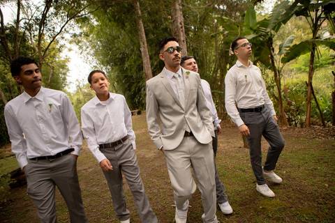 As melhores ideias e inspirações criativas de fotos de casamento registradas por fotógrafos profissionais de eventos da empresa Criativus Foto e Vídeo no Espaço Serra Garden'