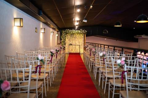 As melhores ideias e inspirações criativas de fotos de casamento registradas por fotógrafos profissionais de eventos da empresa Criativus Foto e Vídeo no Espaço Klaus Festas'