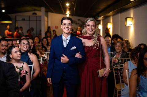 As melhores ideias e inspirações criativas de fotos de casamento registradas por fotógrafos profissionais de eventos da empresa Criativus Foto e Vídeo no Espaço Klaus Festas'