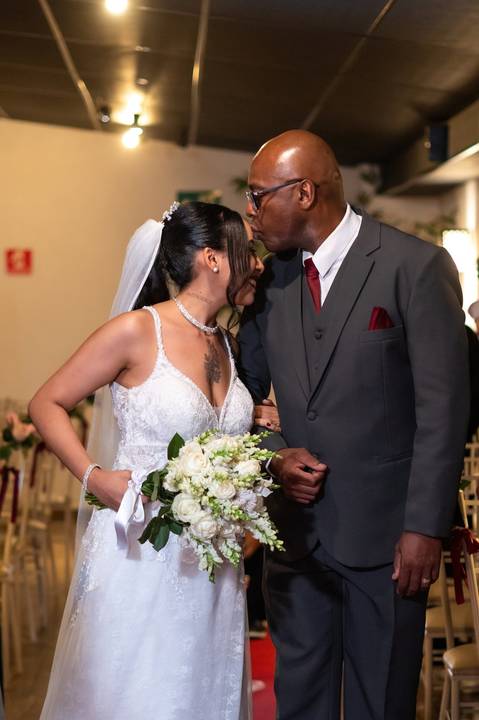 As melhores ideias e inspirações criativas de fotos de casamento registradas por fotógrafos profissionais de eventos da empresa Criativus Foto e Vídeo no Espaço Klaus Festas'