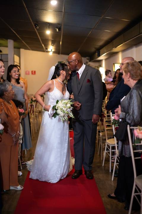 As melhores ideias e inspirações criativas de fotos de casamento registradas por fotógrafos profissionais de eventos da empresa Criativus Foto e Vídeo no Espaço Klaus Festas'