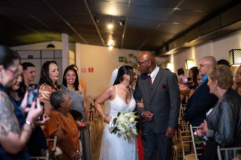 As melhores ideias e inspirações criativas de fotos de casamento registradas por fotógrafos profissionais de eventos da empresa Criativus Foto e Vídeo no Espaço Klaus Festas'
