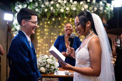 As melhores ideias e inspirações criativas de fotos de casamento registradas por fotógrafos profissionais de eventos da empresa Criativus Foto e Vídeo no Espaço Klaus Festas'