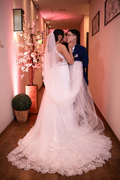 As melhores ideias e inspirações criativas de fotos de casamento registradas por fotógrafos profissionais de eventos da empresa Criativus Foto e Vídeo no Espaço Klaus Festas'