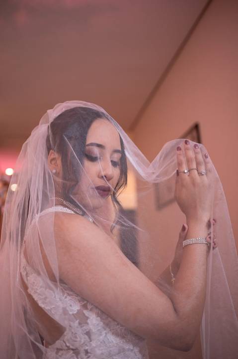 As melhores ideias e inspirações criativas de fotos de casamento registradas por fotógrafos profissionais de eventos da empresa Criativus Foto e Vídeo no Espaço Klaus Festas'