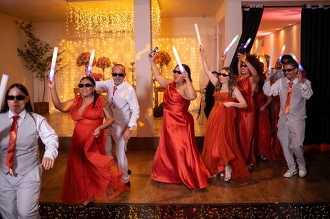 As melhores ideias e inspirações criativas de fotos de casamento registradas por fotógrafos profissionais de eventos da empresa Criativus Foto e Vídeo no Espaço Klaus Festas'