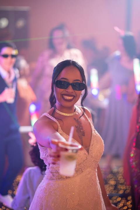 As melhores ideias e inspirações criativas de fotos de casamento registradas por fotógrafos profissionais de eventos da empresa Criativus Foto e Vídeo no Espaço Klaus Festas'