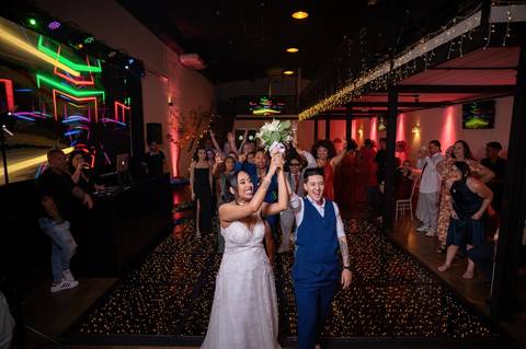 As melhores ideias e inspirações criativas de fotos de casamento registradas por fotógrafos profissionais de eventos da empresa Criativus Foto e Vídeo no Espaço Klaus Festas'