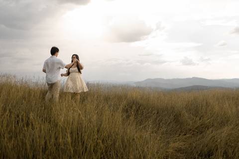 As melhores ideias e inspirações criativas de fotos de ensaio pré casamento registradas por fotógrafos profissionais de eventos da empresa Criativus Foto e Vídeo no Morro do Capuava'