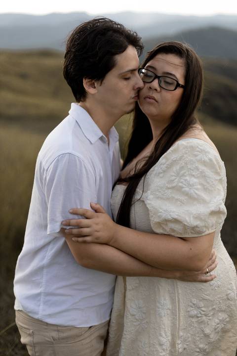 As melhores ideias e inspirações criativas de fotos de ensaio pré casamento registradas por fotógrafos profissionais de eventos da empresa Criativus Foto e Vídeo no Morro do Capuava'