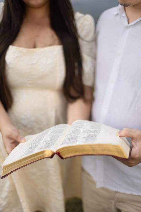 As melhores ideias e inspirações criativas de fotos de ensaio pré casamento registradas por fotógrafos profissionais de eventos da empresa Criativus Foto e Vídeo no Morro do Capuava'