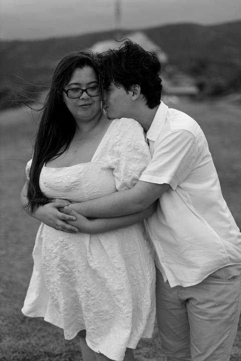 As melhores ideias e inspirações criativas de fotos de ensaio pré casamento registradas por fotógrafos profissionais de eventos da empresa Criativus Foto e Vídeo no Morro do Capuava'