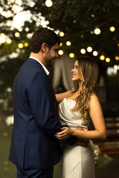 - As melhores ideias e inspirações criativas de fotos de ensaio pré casamento registradas por fotógrafos profissionais de eventos da empresa Criativus Foto e Vídeo no Espaço de Eventos Buffet Capricho'