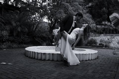 - As melhores ideias e inspirações criativas de fotos de ensaio pré casamento registradas por fotógrafos profissionais de eventos da empresa Criativus Foto e Vídeo no Espaço de Eventos Buffet Capricho'