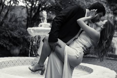 - As melhores ideias e inspirações criativas de fotos de ensaio pré casamento registradas por fotógrafos profissionais de eventos da empresa Criativus Foto e Vídeo no Espaço de Eventos Buffet Capricho'