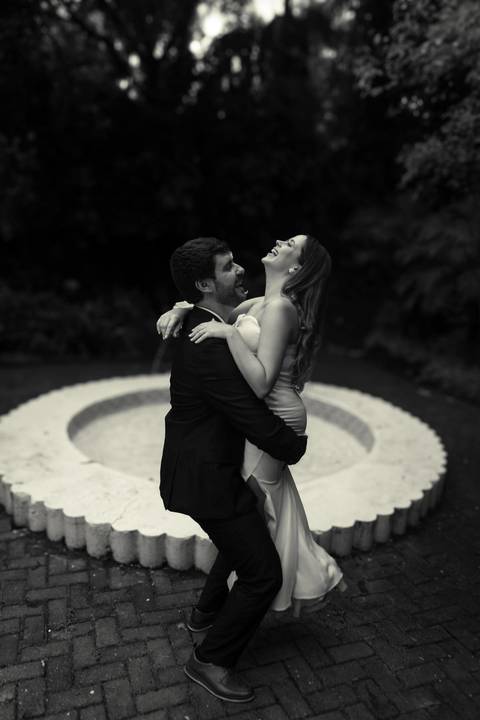 - As melhores ideias e inspirações criativas de fotos de ensaio pré casamento registradas por fotógrafos profissionais de eventos da empresa Criativus Foto e Vídeo no Espaço de Eventos Buffet Capricho'