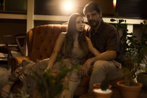 - As melhores ideias e inspirações criativas de fotos de ensaio pré casamento registradas por fotógrafos profissionais de eventos da empresa Criativus Foto e Vídeo no Espaço de Eventos Buffet Capricho'