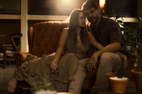 - As melhores ideias e inspirações criativas de fotos de ensaio pré casamento registradas por fotógrafos profissionais de eventos da empresa Criativus Foto e Vídeo no Espaço de Eventos Buffet Capricho'