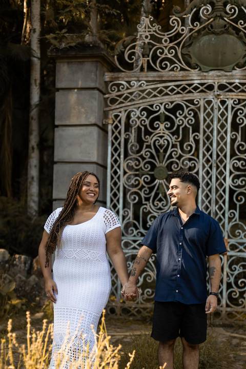 As melhores ideias e inspirações criativas de fotos de ensaio pré casamento registradas por fotógrafos profissionais de eventos da empresa Criativus Foto e Vídeo no Jardim Botânico de São Paulo'