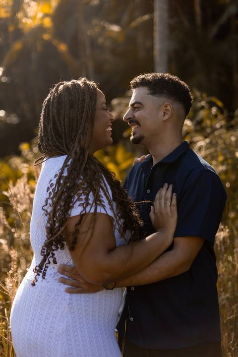 As melhores ideias e inspirações criativas de fotos de ensaio pré casamento registradas por fotógrafos profissionais de eventos da empresa Criativus Foto e Vídeo no Jardim Botânico de São Paulo'