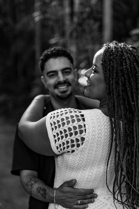 As melhores ideias e inspirações criativas de fotos de ensaio pré casamento registradas por fotógrafos profissionais de eventos da empresa Criativus Foto e Vídeo no Jardim Botânico de São Paulo'