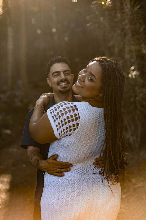 As melhores ideias e inspirações criativas de fotos de ensaio pré casamento registradas por fotógrafos profissionais de eventos da empresa Criativus Foto e Vídeo no Jardim Botânico de São Paulo'