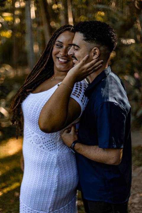 As melhores ideias e inspirações criativas de fotos de ensaio pré casamento registradas por fotógrafos profissionais de eventos da empresa Criativus Foto e Vídeo no Jardim Botânico de São Paulo'