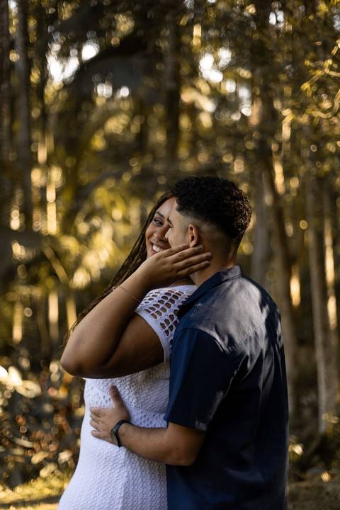 As melhores ideias e inspirações criativas de fotos de ensaio pré casamento registradas por fotógrafos profissionais de eventos da empresa Criativus Foto e Vídeo no Jardim Botânico de São Paulo'