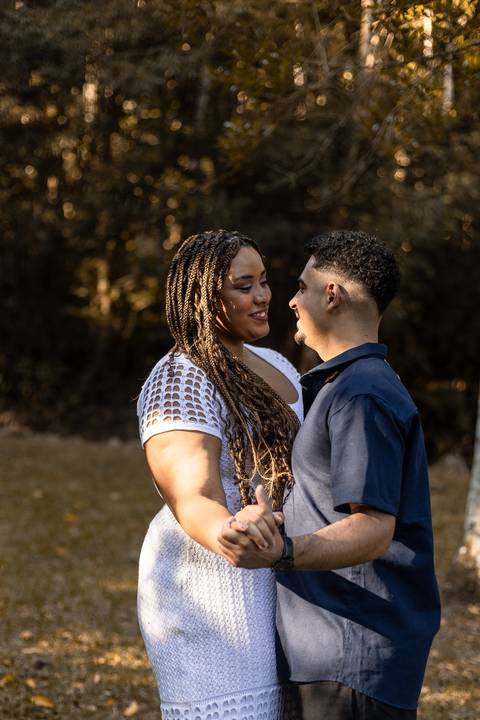 As melhores ideias e inspirações criativas de fotos de ensaio pré casamento registradas por fotógrafos profissionais de eventos da empresa Criativus Foto e Vídeo no Jardim Botânico de São Paulo'