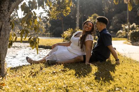 As melhores ideias e inspirações criativas de fotos de ensaio pré casamento registradas por fotógrafos profissionais de eventos da empresa Criativus Foto e Vídeo no Jardim Botânico de São Paulo'