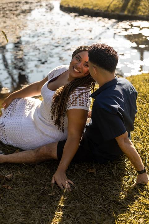 As melhores ideias e inspirações criativas de fotos de ensaio pré casamento registradas por fotógrafos profissionais de eventos da empresa Criativus Foto e Vídeo no Jardim Botânico de São Paulo'