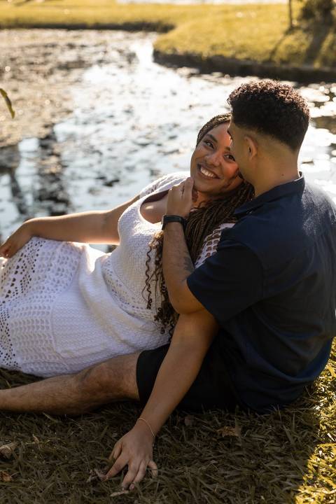 As melhores ideias e inspirações criativas de fotos de ensaio pré casamento registradas por fotógrafos profissionais de eventos da empresa Criativus Foto e Vídeo no Jardim Botânico de São Paulo'