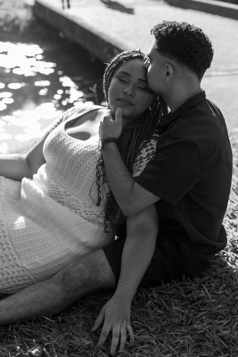 As melhores ideias e inspirações criativas de fotos de ensaio pré casamento registradas por fotógrafos profissionais de eventos da empresa Criativus Foto e Vídeo no Jardim Botânico de São Paulo'