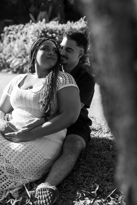 As melhores ideias e inspirações criativas de fotos de ensaio pré casamento registradas por fotógrafos profissionais de eventos da empresa Criativus Foto e Vídeo no Jardim Botânico de São Paulo'