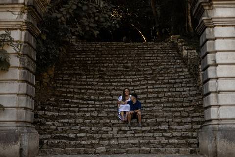 As melhores ideias e inspirações criativas de fotos de ensaio pré casamento registradas por fotógrafos profissionais de eventos da empresa Criativus Foto e Vídeo no Jardim Botânico de São Paulo'