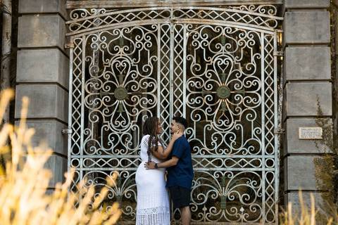 As melhores ideias e inspirações criativas de fotos de ensaio pré casamento registradas por fotógrafos profissionais de eventos da empresa Criativus Foto e Vídeo no Jardim Botânico de São Paulo'