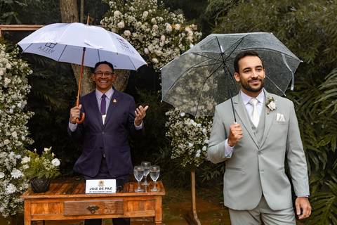 As melhores ideias e inspirações criativas de fotos de casamento registradas por fotógrafos profissionais de eventos da empresa Criativus Foto e Vídeo no Espaço Villa Mantova'
