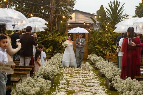 As melhores ideias e inspirações criativas de fotos de casamento registradas por fotógrafos profissionais de eventos da empresa Criativus Foto e Vídeo no Espaço Villa Mantova'