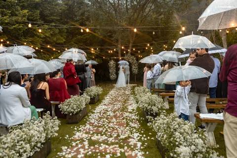 As melhores ideias e inspirações criativas de fotos de casamento registradas por fotógrafos profissionais de eventos da empresa Criativus Foto e Vídeo no Espaço Villa Mantova'