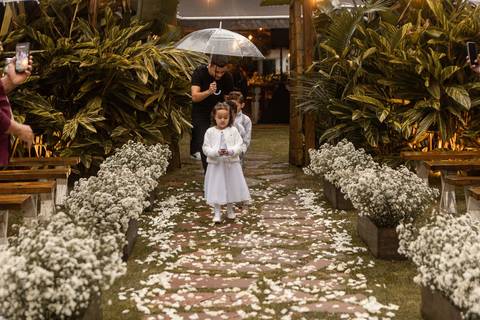 As melhores ideias e inspirações criativas de fotos de casamento registradas por fotógrafos profissionais de eventos da empresa Criativus Foto e Vídeo no Espaço Villa Mantova'