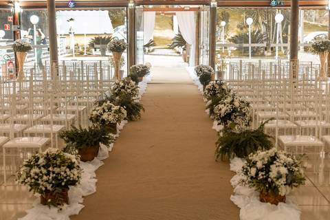 As melhores ideias e inspirações criativas de fotos de casamento registradas por fotógrafos profissionais de eventos da empresa Criativus Foto e Vídeo no Sítio Mon Chalé'