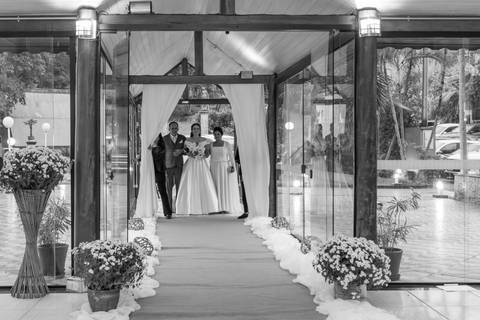 As melhores ideias e inspirações criativas de fotos de casamento registradas por fotógrafos profissionais de eventos da empresa Criativus Foto e Vídeo no Sítio Mon Chalé'