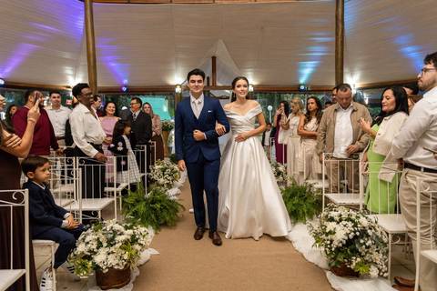As melhores ideias e inspirações criativas de fotos de casamento registradas por fotógrafos profissionais de eventos da empresa Criativus Foto e Vídeo no Sítio Mon Chalé'