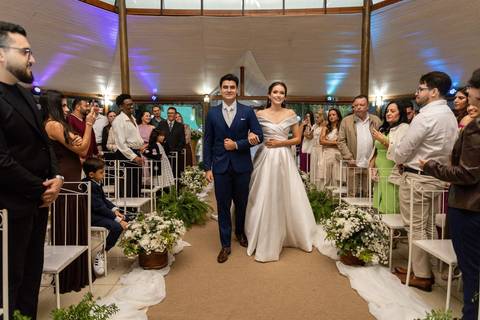 As melhores ideias e inspirações criativas de fotos de casamento registradas por fotógrafos profissionais de eventos da empresa Criativus Foto e Vídeo no Sítio Mon Chalé'