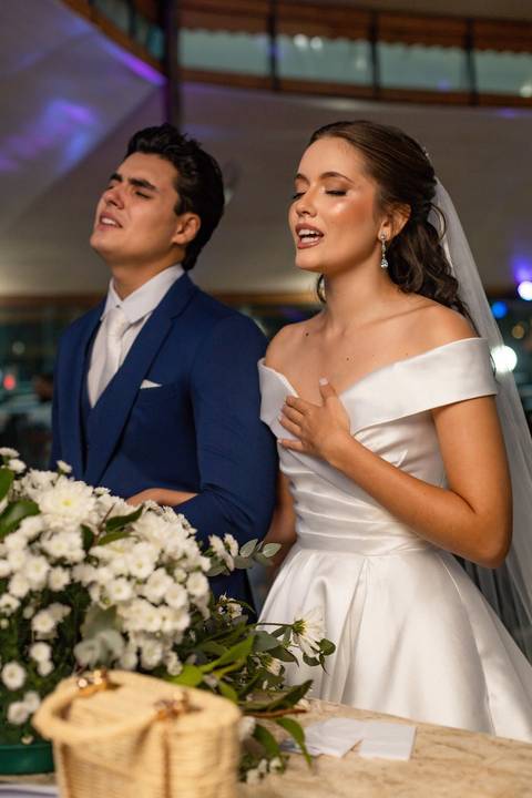 As melhores ideias e inspirações criativas de fotos de casamento registradas por fotógrafos profissionais de eventos da empresa Criativus Foto e Vídeo no Sítio Mon Chalé'