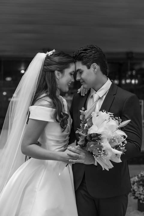 As melhores ideias e inspirações criativas de fotos de casamento registradas por fotógrafos profissionais de eventos da empresa Criativus Foto e Vídeo no Sítio Mon Chalé'