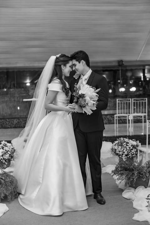 As melhores ideias e inspirações criativas de fotos de casamento registradas por fotógrafos profissionais de eventos da empresa Criativus Foto e Vídeo no Sítio Mon Chalé'
