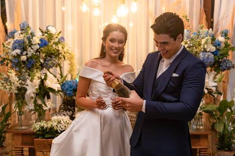 As melhores ideias e inspirações criativas de fotos de casamento registradas por fotógrafos profissionais de eventos da empresa Criativus Foto e Vídeo no Sítio Mon Chalé'