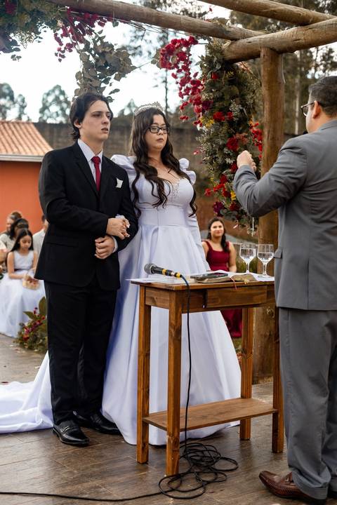 As melhores ideias e inspirações criativas de fotos de casamento registradas por fotógrafos profissionais de eventos da empresa Criativus Foto e Vídeo na Chácara Mirante do Valle'